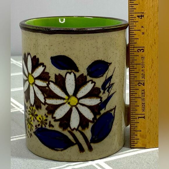 Stoneware Coffee Cup White Brown Cobalt Blue Flower Green Interior Mug Vtg 70s - Picture 11 of 11